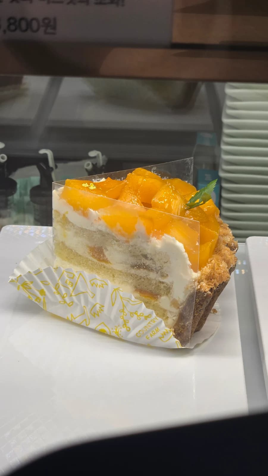 망고 조각 케이크 5800원 크림 사이 망고 층층이