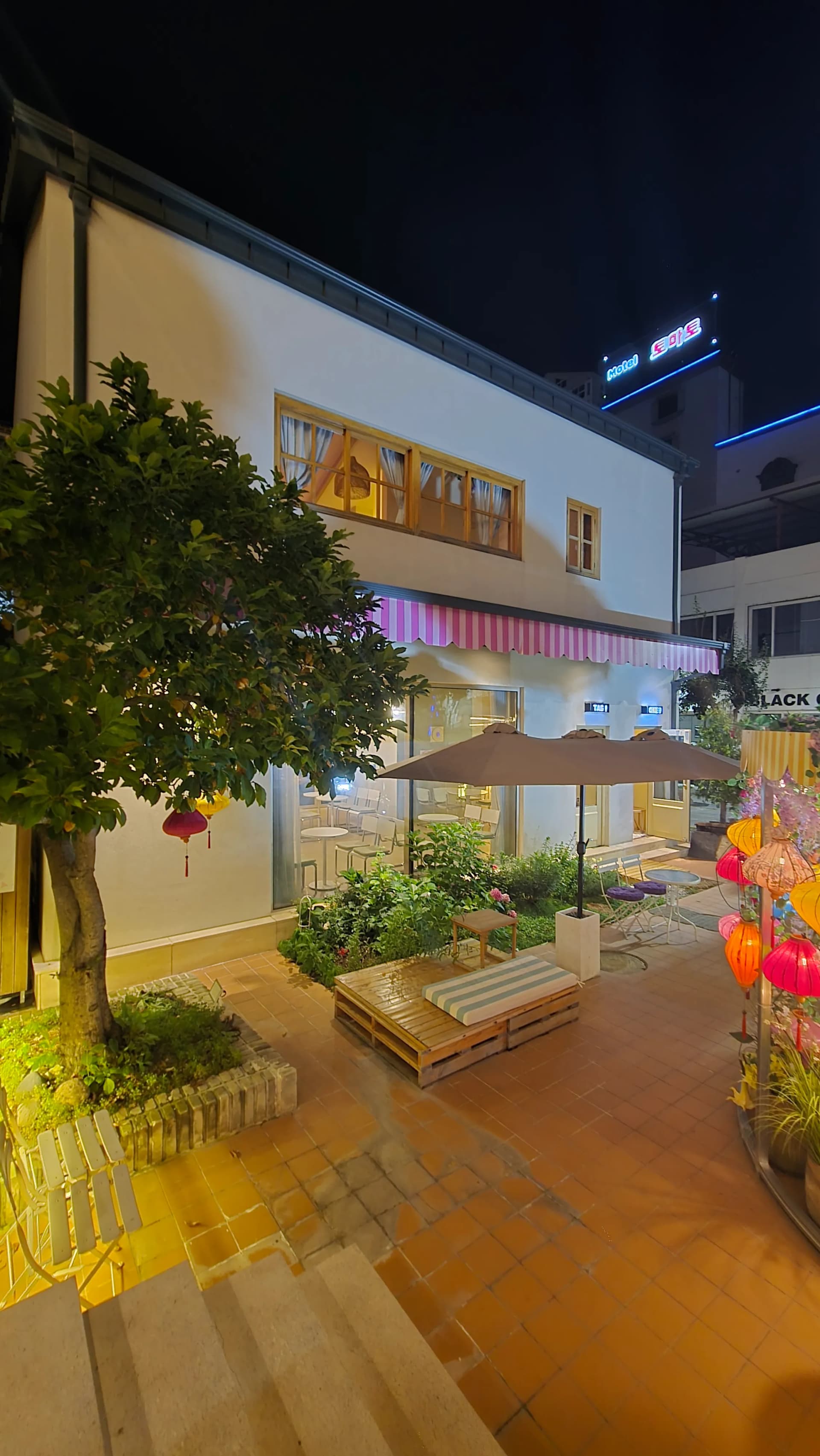 Kaafe moƴƴoowo e foto: Tag1, wownde ndiyam - 2