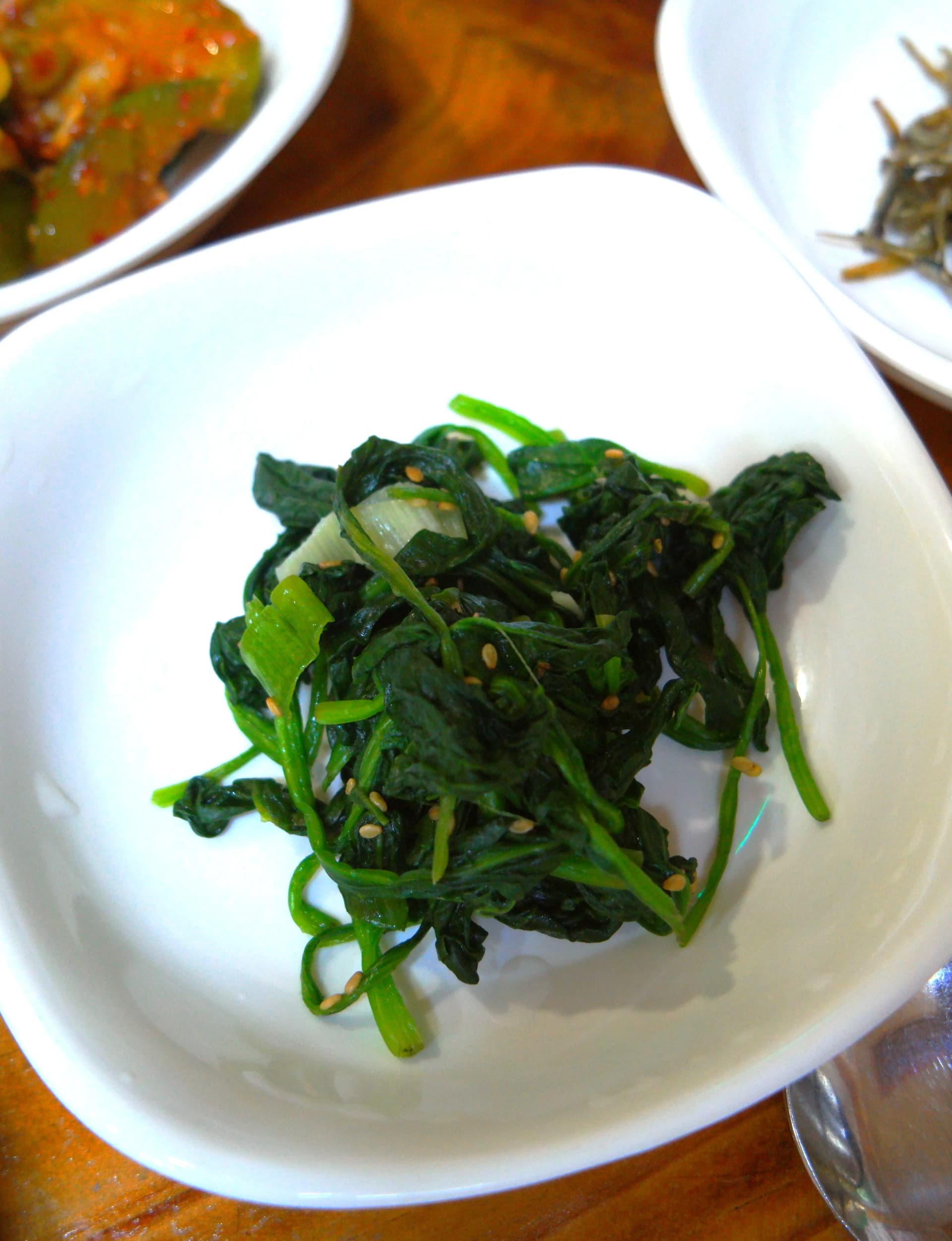 Бууцайны намууль хачир ойроос - гүнжидийн тос, гүнжидээр амталсан чанасан бууцайтай солонгос ногооны хачир