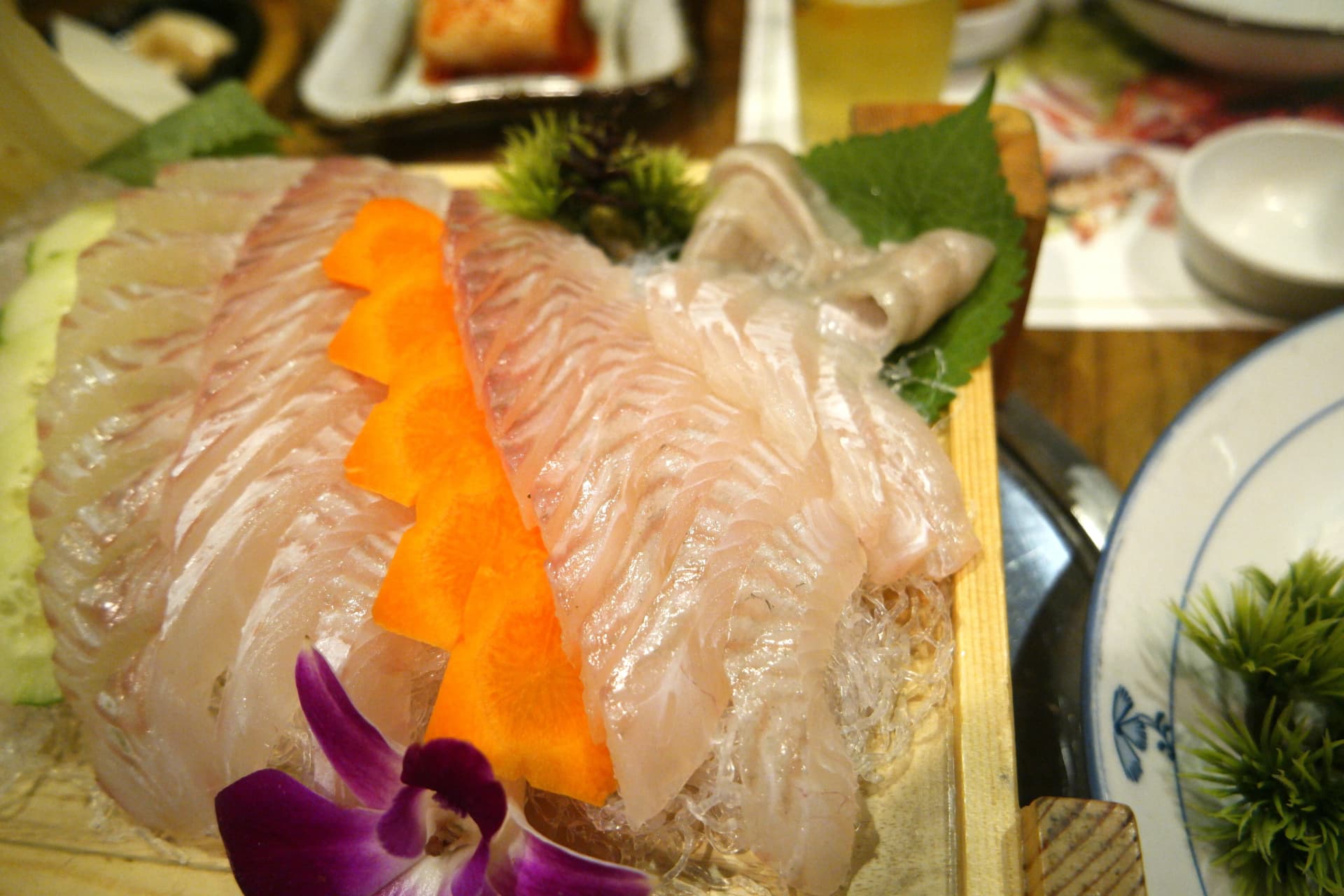 Modeum-hoe kutoka pembe tofauti, unyevu na usafi wa samaki unaonekana wazi | 하이제이에스비