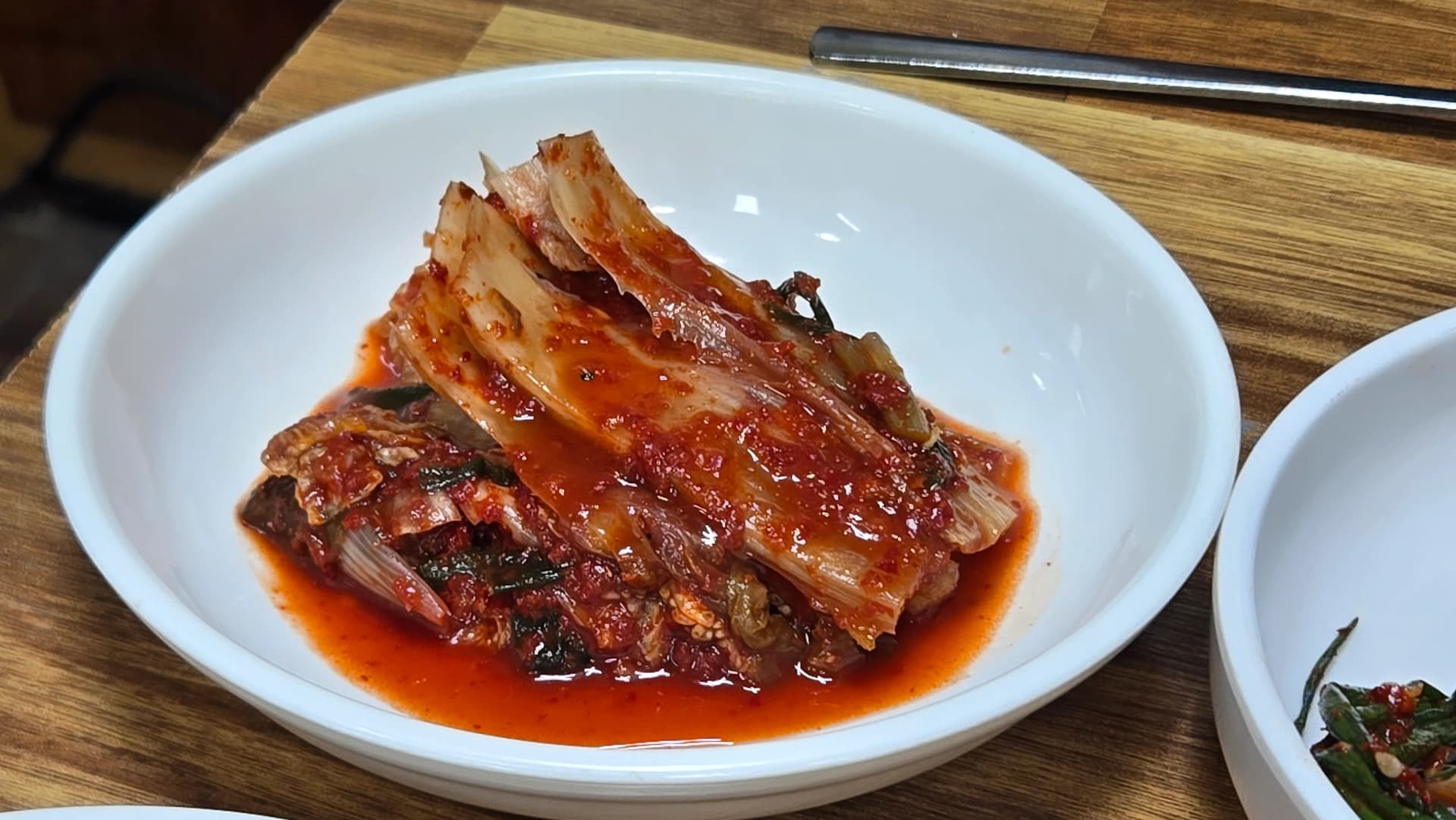 배추김치 - 고춧가루 마늘 젓갈 양념으로 발효시킨 한국 대표 김치 | 하이제이에스비