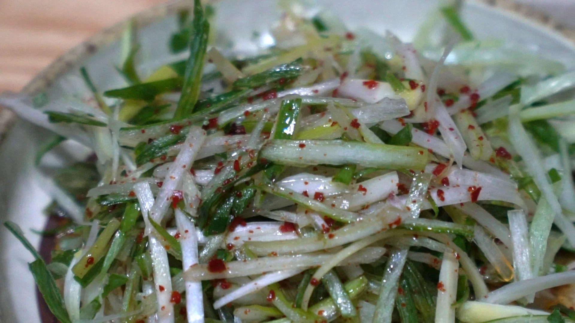 Dipping sauce set for charcoal grilled chicken with salt and cheese powder side by side with sliced garlic