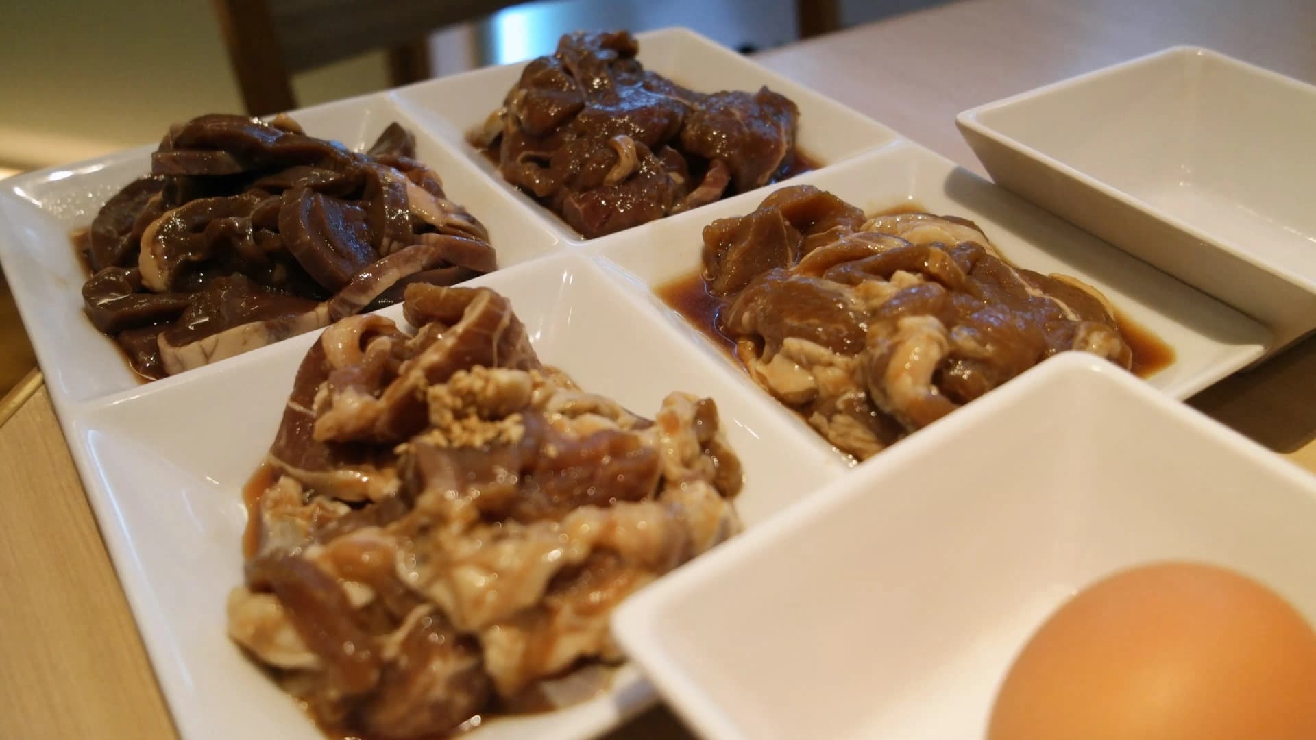 জিঙ্গিসুকানের ভেড়ার মাংসের ৪টি বিভিন্ন কাট তুলনা | 하이제이에스비