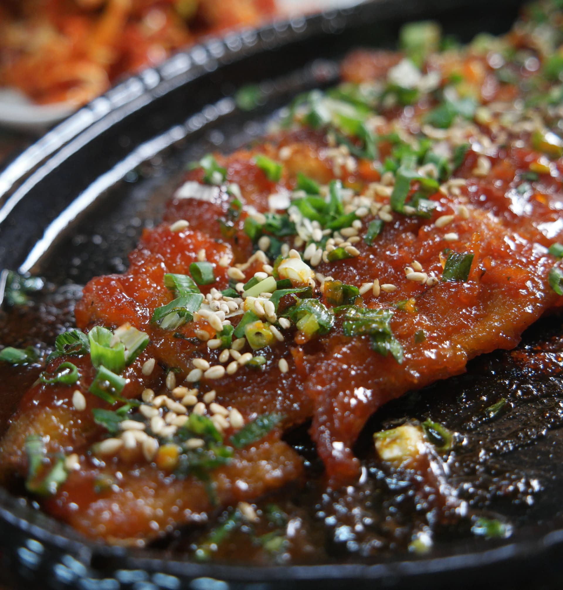 ذيل هوانغتيه جوريم — لحم رقيق مشبّع بالصلصة بعمق