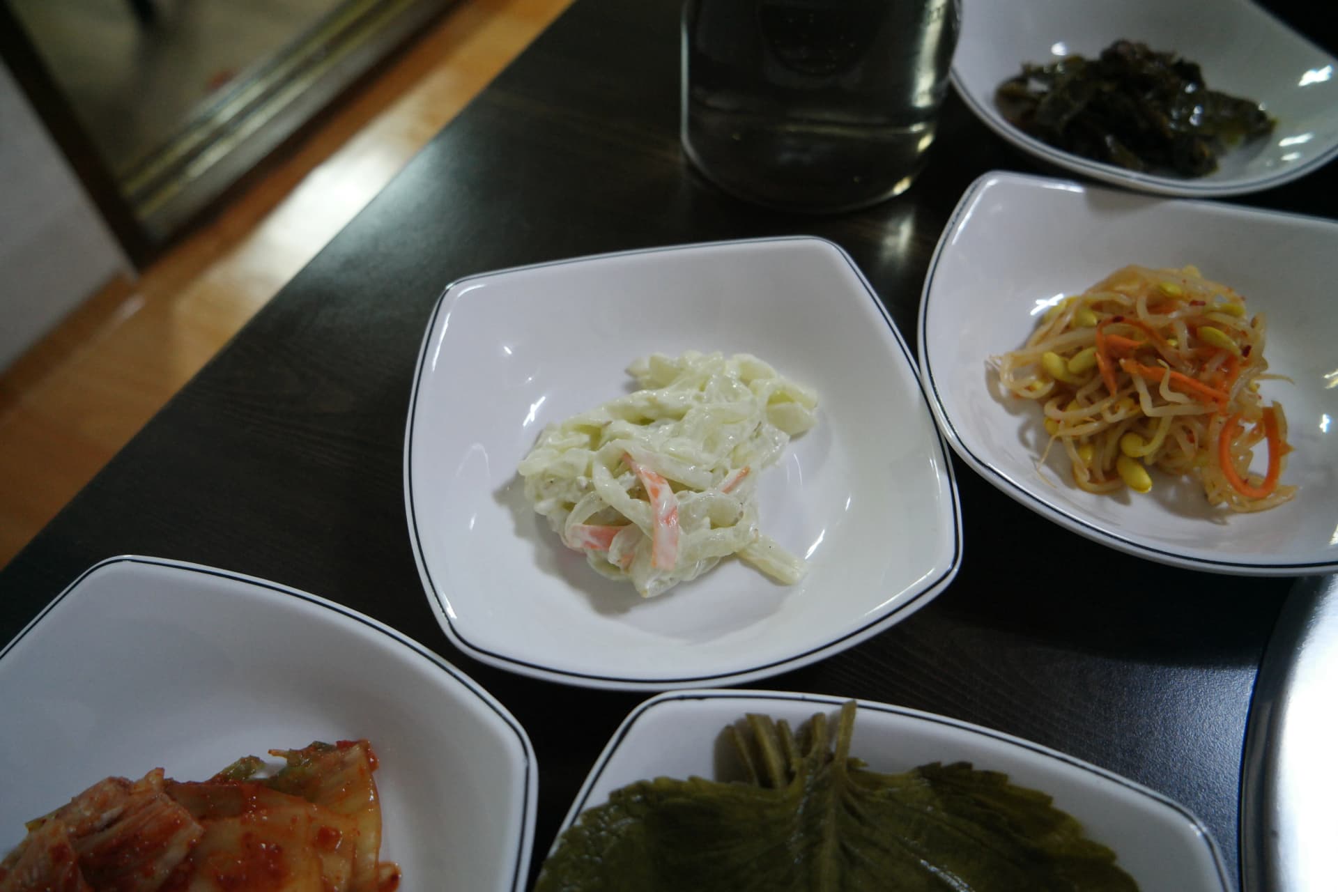 Konjak salad mayo pembersih mulut di antara gigitan bebek panggang | 하이제이에스비