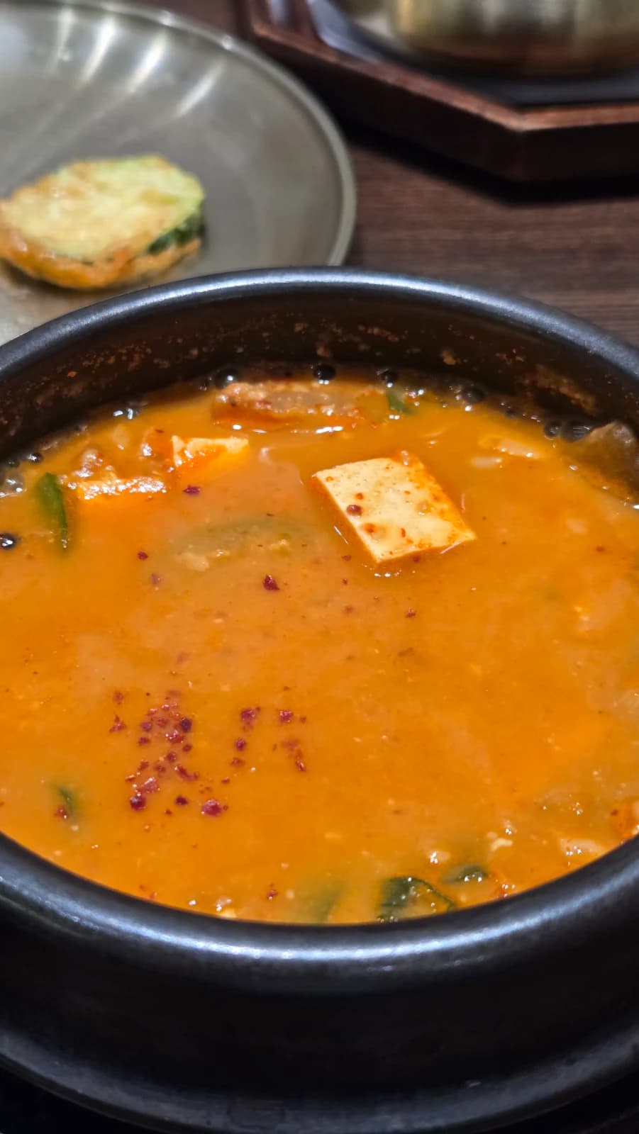 청국장찌개 뚝배기 끓는 모습 발효 콩