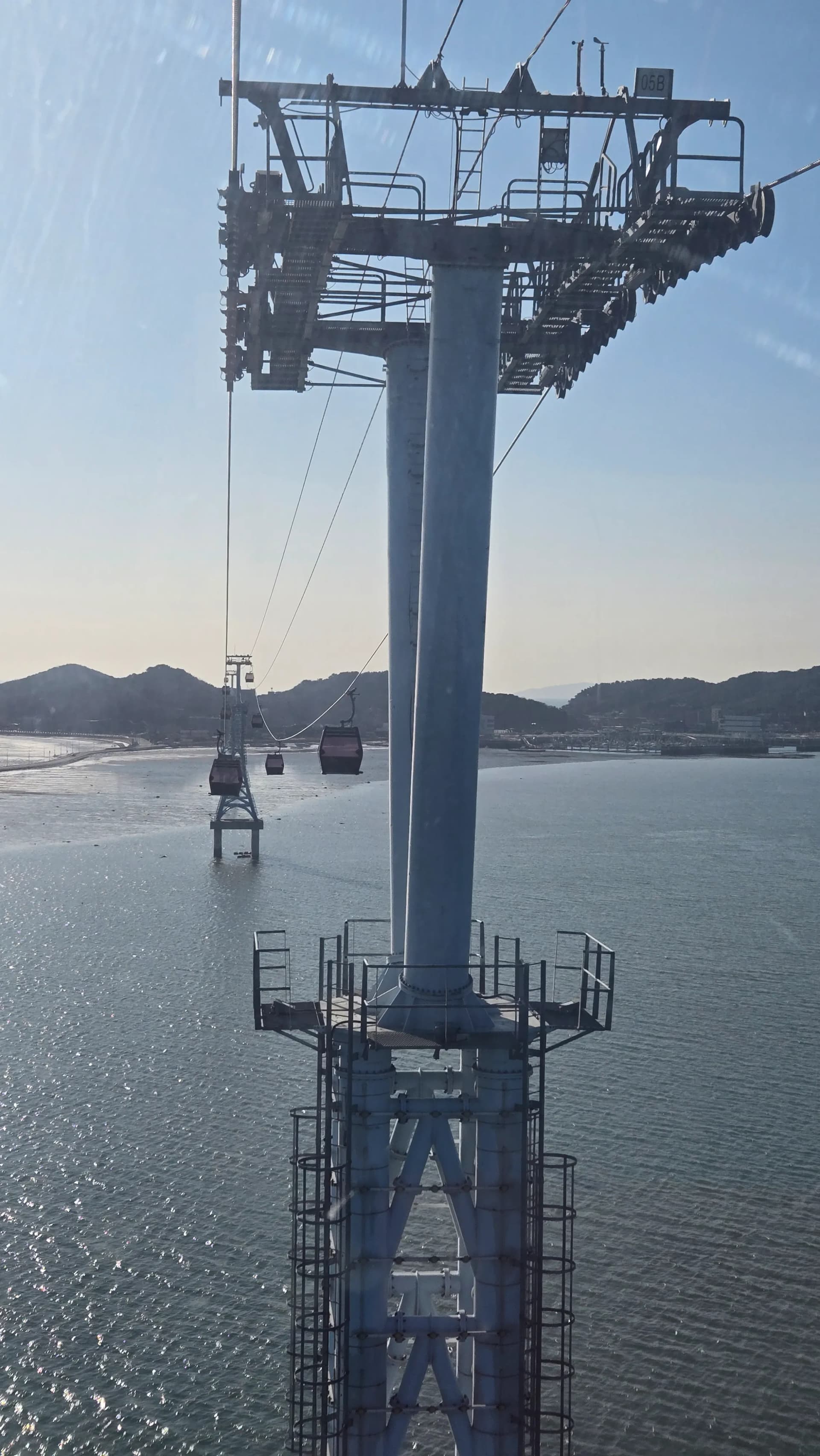 Intsika ye-cable car maphakathi nolwandle nama-cabin | 하이제이에스비