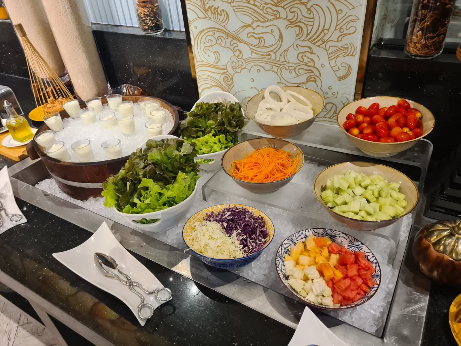 Divalux Resort 조식 샐러드 요거트 코너 구성