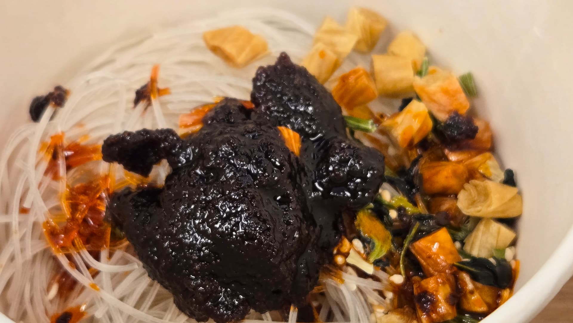 Haidilao mara fun sauces close - liquid and dry