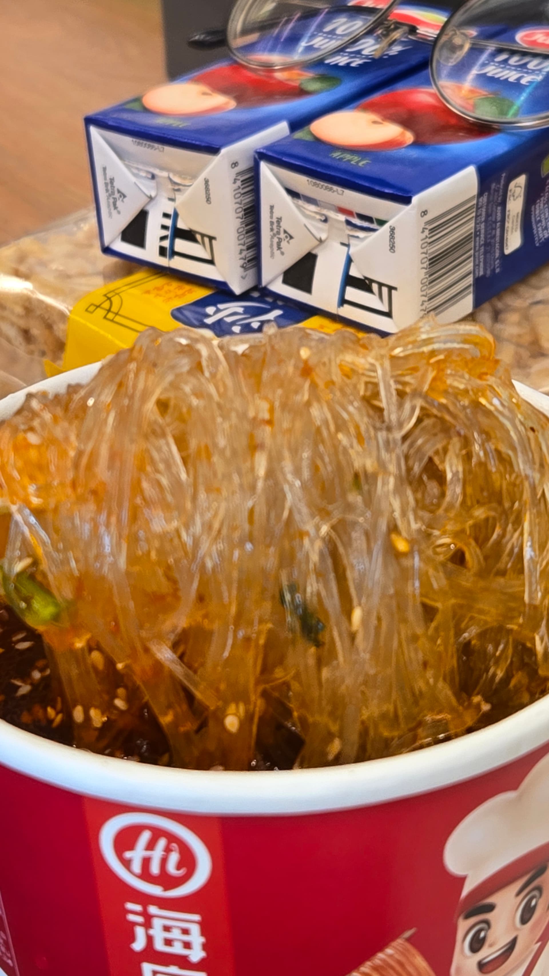 Haidilao mara fun noodles with sticks tangly
