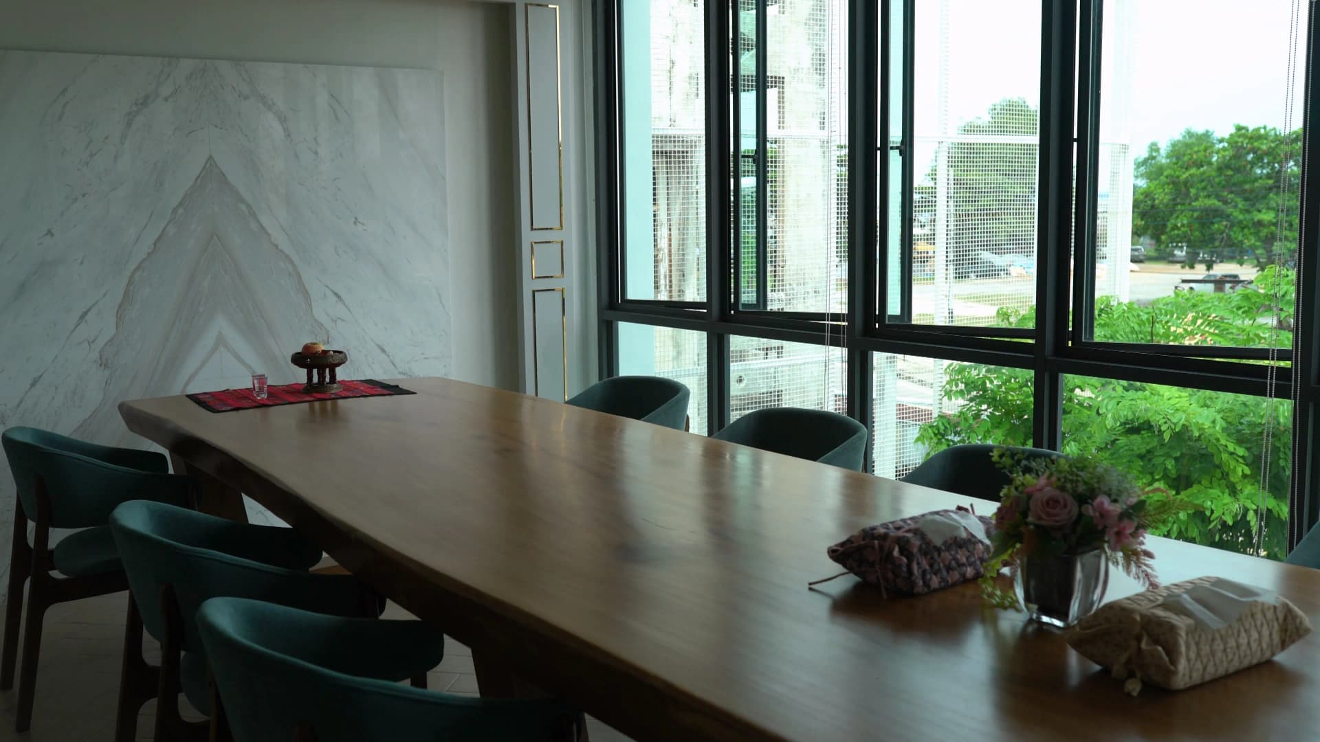 Hidden Vintage Cafe Near Koh Samet — Honest Review - 17