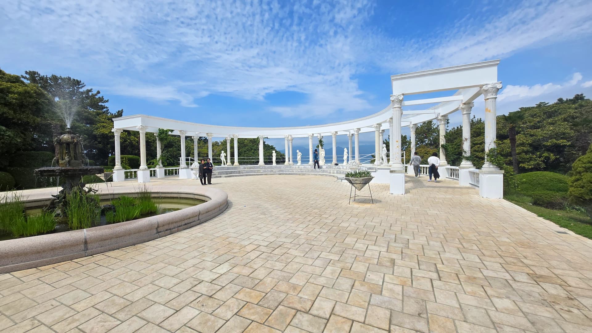 외도 보타니아 비너스 가든 하얀 기둥과 조각상 분수 | 하이제이에스비