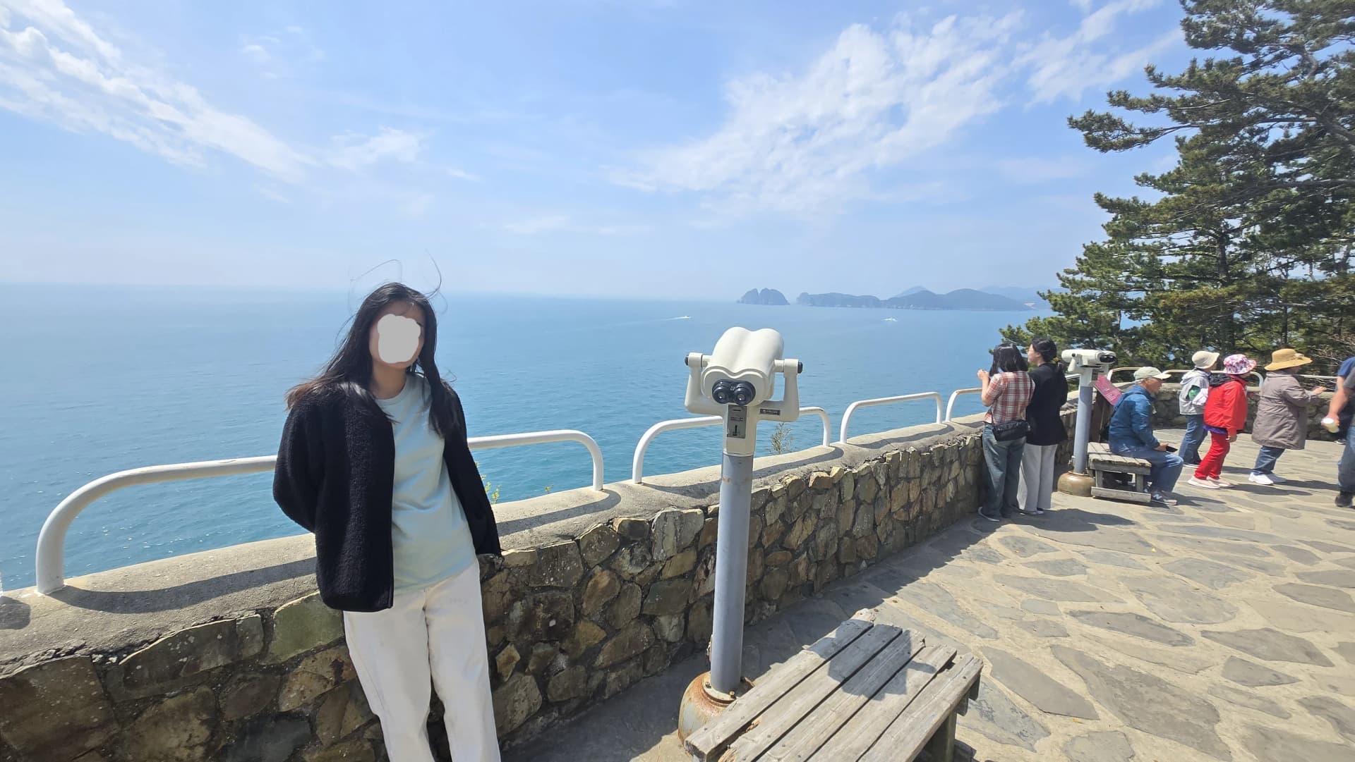 외도 보타니아 꼭대기 전망대 망원경과 남해 섬 풍경 | 하이제이에스비